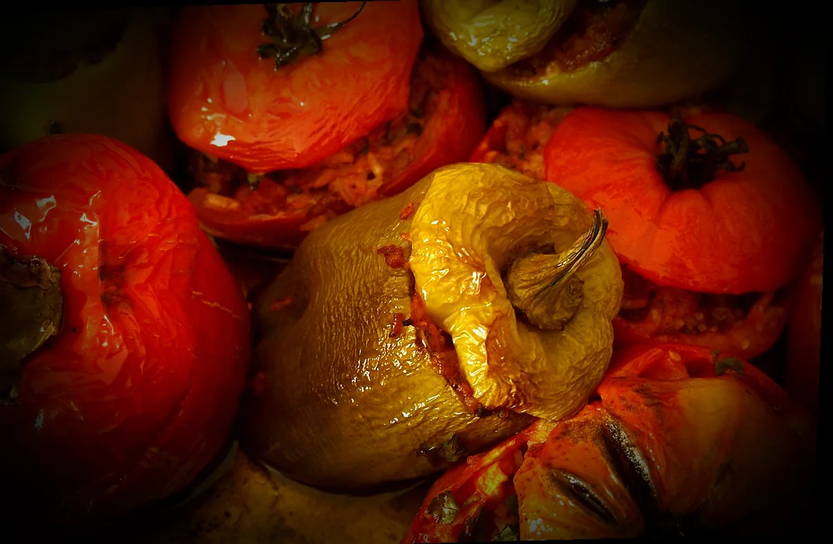 հայկական տոլմայի տարբեր տեսակների բաղադրատոմսեր հայկական ոճով հaykakан баγадрaтomс