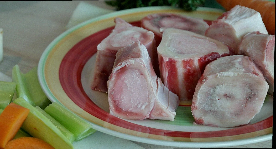 Մատուցումը - պատրաստել խաղողի թփով խաշլամա